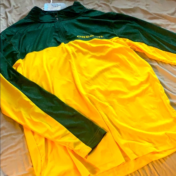 Large Dri-Fit Oregon Ducks Pullover - Picture 1 of 3